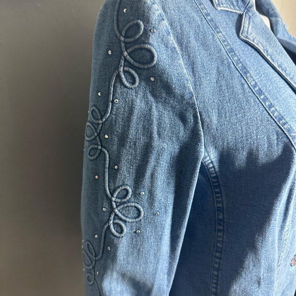 Escada Light Blue Denim Jacket with Embroidered Details 42 XL - Picture 6 of 9